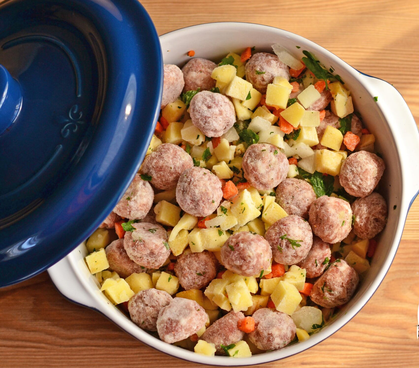 Suppe mit Fleischbällchen