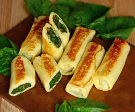 Pfannkuchen mit Lachs und Spinat